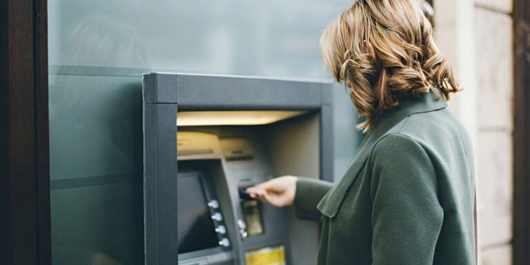 Banki biją rekordy. Związek Banków Polskich prognozuje zyski na koniec 2025 i 2026 roku. - INFBusiness