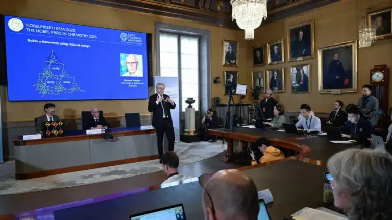 Dr hab. inż. Jakub Adamek: Nagroda Nobla w dziedzinie chemii za innowacyjne substancje o szerokim spektrum użyteczności. - INFBusiness