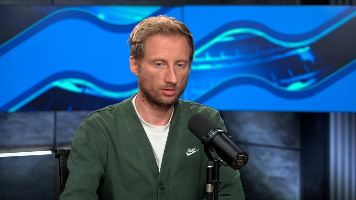 Franciszek Sterczewski wyraził skruchę za swe sformułowania z programu "Polityczny WF z gościem" odnośnie śmierci szeregowego Mateusza Sitka. Zwracając się do ministra obrony narodowej stwierdził, że nie odnosiła się ona do "tego konkretnego zdarzenia, lecz globalnie do sytuacji" na pograniczu polsko-białoruskim. Wcześniej Władysław Kosiniak-Kamysz wezwał, aby deputowany KO zrezygnował z tez, jakie zostały wygłoszone w Polsat News. Franciszek Sterczewski przeprasza za swoje słowa. "Dotyczyły ogólnie sytuacji na granicy"
