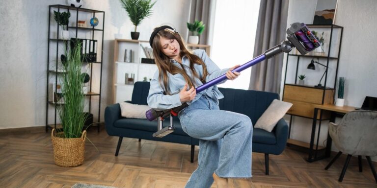 Bateria i dok Electrolux Absolute Hygienic 800 za 2 zł? Wyjątkowa oferta! - INFBusiness