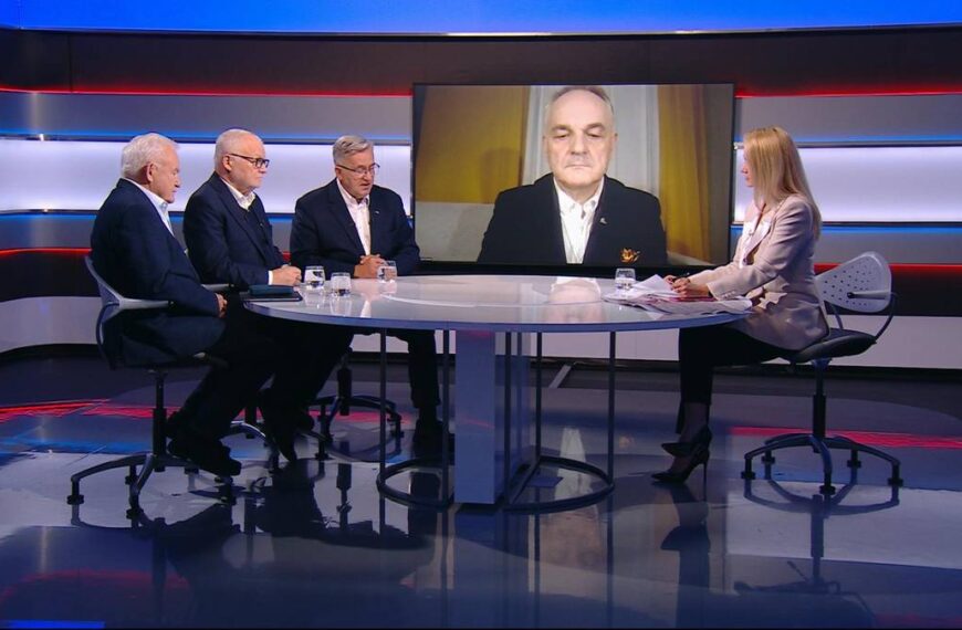 Dawny szef rządu atakuje Hołownię. „Polityczny wygnaniec ze swojej formacji”