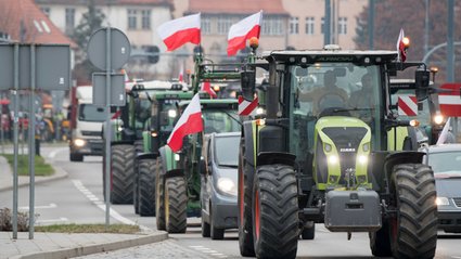 Głowa państwa USA, Donald Trump, obwieścił znaczące postępy w kwestii rokowań dotyczących nowej umowy handlowej z Republiką Korei. W trakcie pobytu w Azji, zasygnalizował, że pertraktacje znajdują się w dojrzałej fazie, pomimo iż niektóre zagadnienia wciąż wymagają rozstrzygnięcia. Rolnicy rozpalą znicze przed kancelarią premiera. "To pogrzeb polskiego rolnictwa"