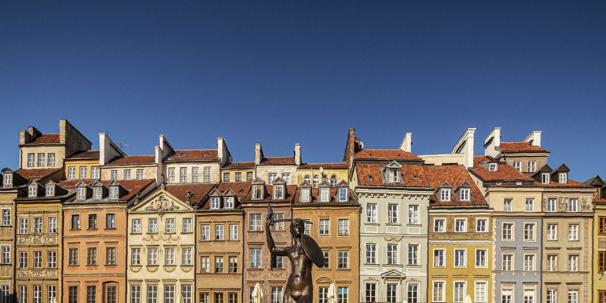 NEXT Property, globalny developer nieruchomości z projektami w Europie, na Środkowym Wschodzie i w Afryce, stale rozszerza swój zasięg międzynarodowy oraz bazę inwestorów. Z portfelem obejmującym ekskluzywne rezydencje, wille oraz kompleksy o różnym przeznaczeniu, przedsiębiorstwo stało się jednym z najszybciej rozwijających się deweloperów w regionie. NEXT showcases worldwide real estate at the United Property & Invest expo in Poland. - INFBusiness