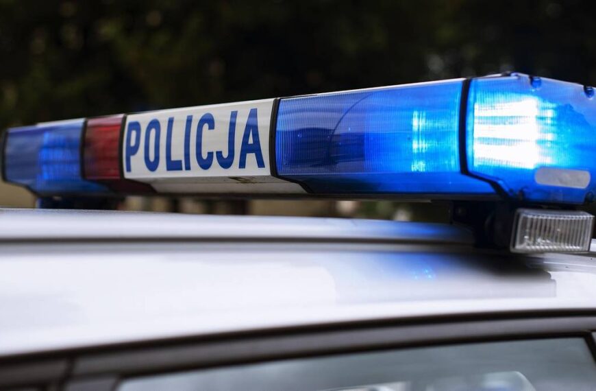 Poszukiwania młodych ludzi zakończone. Policja odnalazła nastolatków poza granicami kraju.