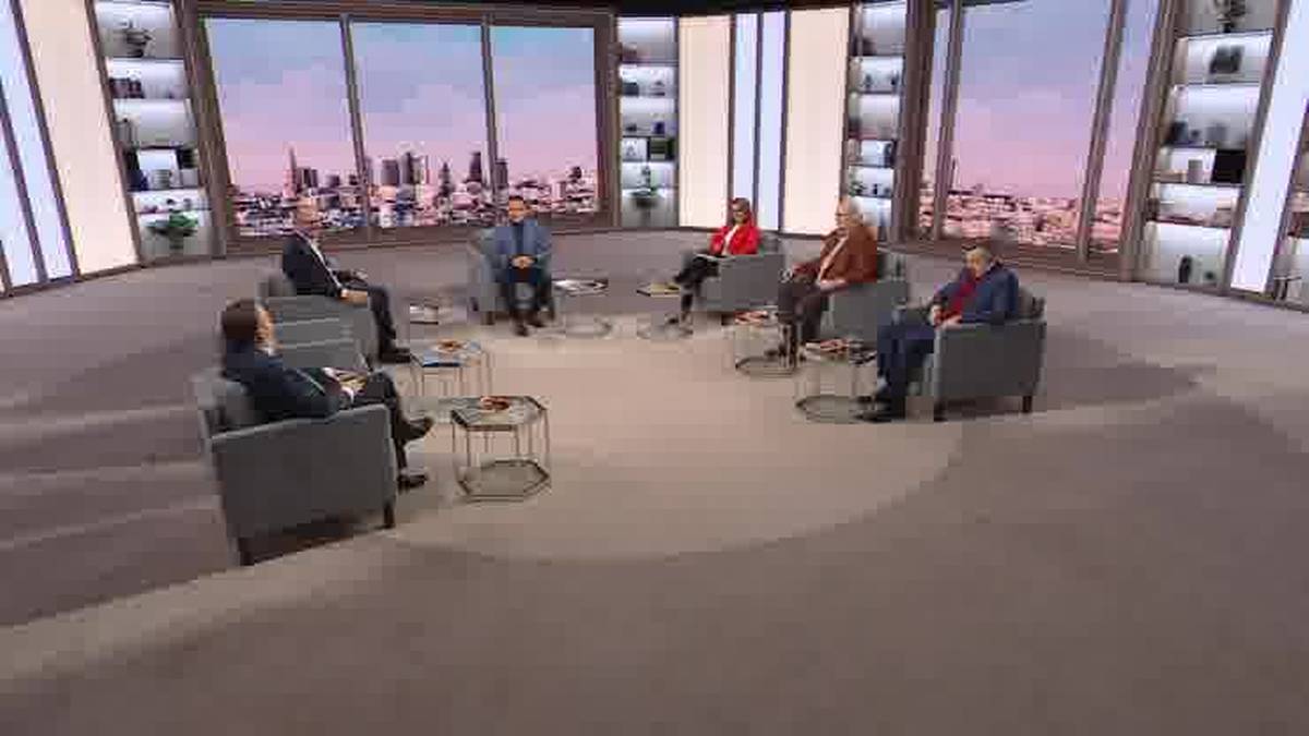 Zwierzęta wpadają w popłoch, a gospodarze w gniew. W Mielenku Gryfińskim nieopodal Szczecina trwa konflikt wokół strzelnicy, którą ulokowano na obrzeżach lasu. Sprzeciwiają się pobliscy lokatorzy, posiadacze gospodarstw agroturystycznych i stajni koni. Huk wystrzałów wywołuje u zwierząt napięcie, przez co porywają się do ucieczki. A to może skutkować stratowaniem lub kosztownymi urazami. Reportaż "Interwencji". Wiejska strzelnica. Ofiary: zwierzęta, mieszkańcy. - INFBusiness