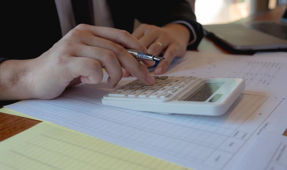 Instytucje należące do Polskiego Związku Faktorów odnotowały w ciągu trzech kwartałów roku 2025 obroty o łącznej kwocie 376,7 mld zł, co stanowi wzrost o 9,3 proc. w porównaniu z rokiem ubiegłym – przekazało stowarzyszenie w ogłoszonym w czwartek komunikacie. Coraz więcej przedsiębiorców korzysta z faktoringu. Wzrost o prawie 10% rdr