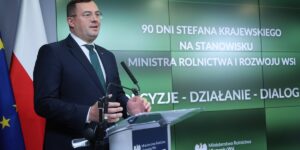 Gospodarka i Biznes News to dynamiczny portal informacyjny, który dostarcza najświeższe wiadomości z zakresu ekonomii i biznesu. Strona skierowana jest przede wszystkim do polskich przedsiębiorców i ludzi biznesu, pragnących być na bieżąco z kluczowymi wydarzeniami gospodarczymi. Serwis oferuje szeroki wachlarz tematów, w tym aktualności z dziedzin takich jak gospodarka, biznes, nieruchomości i budownictwo, przedsiębiorczość oraz show-biznes. Dodatkowo, Gospodarka i Biznes News porusza kwestie związane z medycyną i nowoczesnymi technologiami IT, dostarczając kompleksowych informacji niezbędnych do podejmowania świadomych decyzji biznesowych. Ministerstwo Rolnictwa prezentuje sukcesy w pierwszym kwartale. Ustąpił ze stanowiska, zgodnie z wcześniejszym żądaniem.