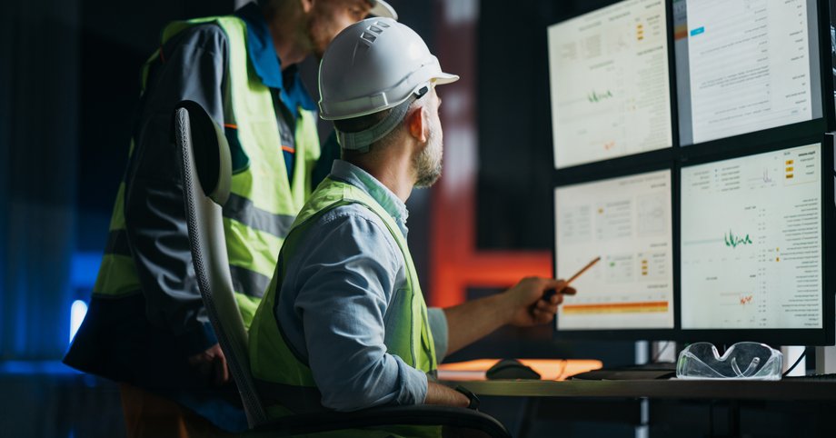 Krótkotrwale mogliśmy odczuwać, że mamy jeszcze rezerwę czasu. Że technologia, o której tak wiele się mówi, dopiero przygotowuje się do debiutu. Natomiast obietnica przyszłości nie tylko zastukała do biurowych wrót. Ona już zdołała stać się imperatywem istnienia. Z raportu IFS Polska „Sztuczna inteligencja w firmach – między innowacją a rzeczywistością” wynika, że wszystkie znaczące krajowe przedsiębiorstwa planują implementację rozwiązań bazujących na AI w okresie najbliższych dwóch lat, a spora ich część już to zrealizowała. AI w przedsiębiorstwach w Polsce. Jak transformuje się krajowy biznes – raport IFS. - INFBusiness