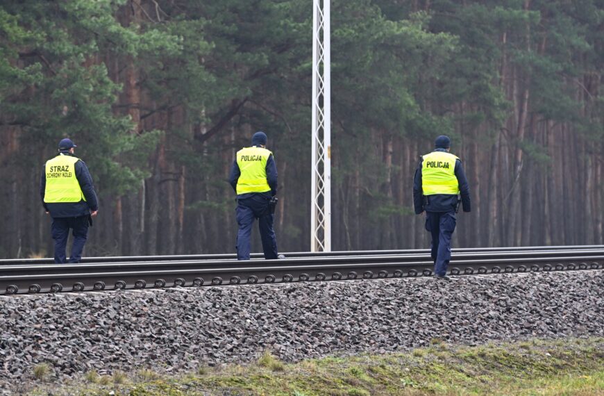 Badanie IBRiS dla „Rz”: Opinie Polaków o reakcji rządu na sabotaż.