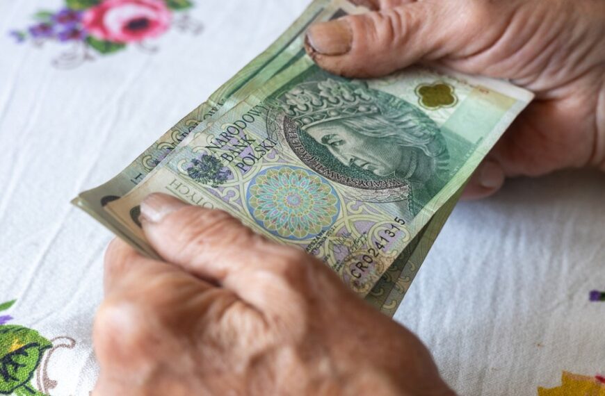 PPK: Nadchodzą zmiany w regulacjach? Ministerstwo planuje analizę.