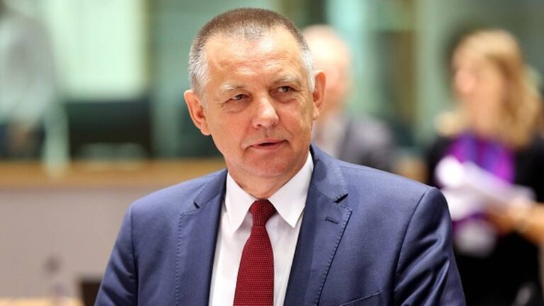 Marian Banaś zajmie miejsce w kierownictwie ugrupowania "Ruch Naprawy Polski". Podanie o rejestrację ugrupowania wpłynęło już do warszawskiego magistratu. Poprzedni prezes NIK otwarcie mówi, że może to być zalążek kariery politycznej. Marian Banaś tworzy organizację. Podanie u władz. - INFBusiness