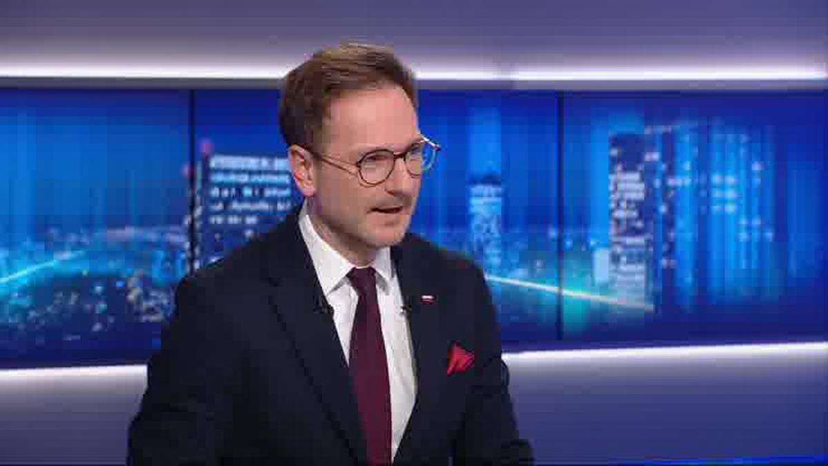 Zakazany na Stadionie Narodowym przez władze. Transparent pojawił się na Pałacu Prezydenta. - INFBusiness