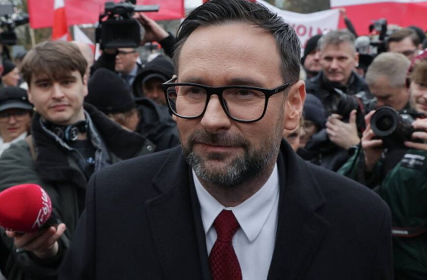 Daniel Obajtek przesłuchiwany. Były szef Orlenu z zarzutem.