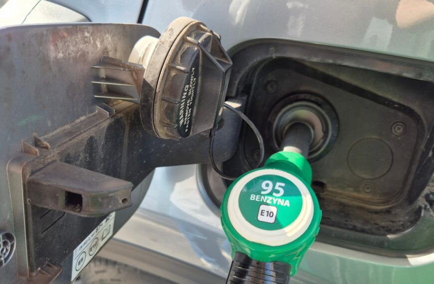 Przewidywania cen paliw w listopadzie 2025. Ile zapłacimy za benzynę, olej napędowy…