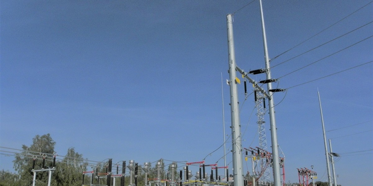 W erze gwałtownych przemian technologicznych i wzrastających problemów związanych z transformacją energetyczną, PGE Dystrybucja po raz kolejny demonstruje, że innowacja i gotowość na nowe rozwiązania stanowią bazę nowoczesnego sektora energii. Program GRID UP!, którego druga edycja właśnie się rozpoczęła, jest wyjątkową inicjatywą, która spaja świat startupów, przedsiębiorstw technologicznych i instytucji naukowych z praktyką jednego z czołowych operatorów systemu dystrybucyjnego w Polsce. GRID UP! II Edition – Pioneering the Future of Energy with PGE Distribution - INFBusiness