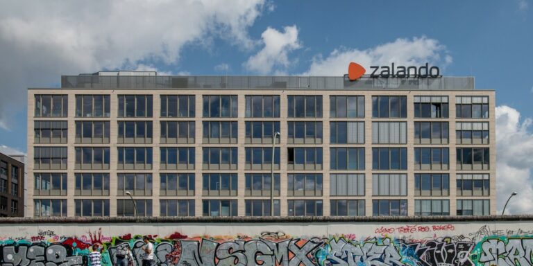 Zalando kupuje About You. Jakie skutki? - INFBusiness