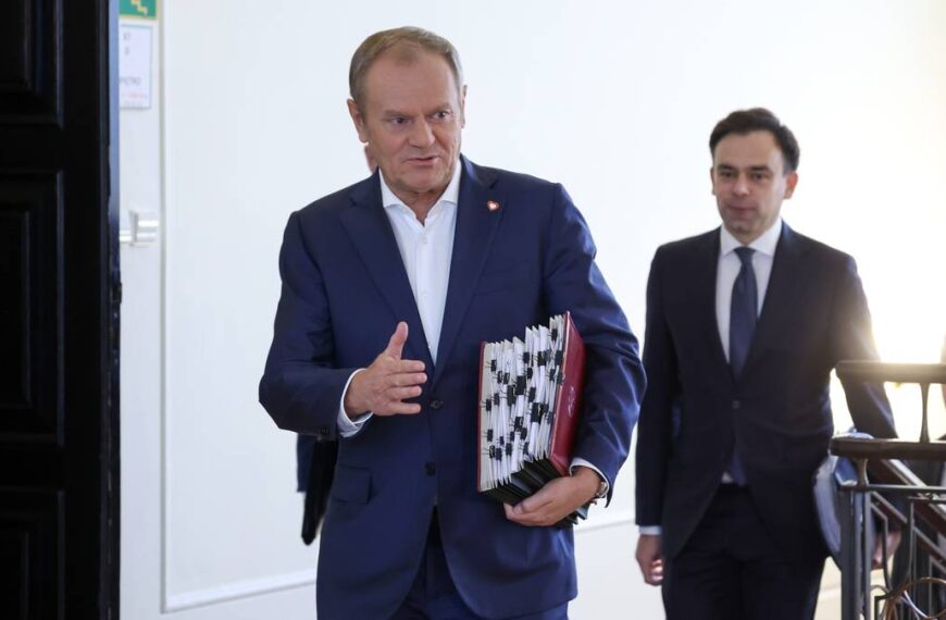 Inflacja niższa od prognoz. Premier i Minister Finansów obwieszczają triumf.