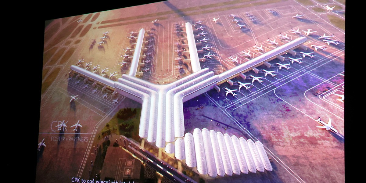 Rozpoczęto stosowanie przepisów modyfikacji ustawy o Centralnym Porcie Komunikacyjnym, które m.in. mają uprościć procedurę przejęć gruntów i uzyskania rekompensat. Według szefa CPK Filipa Czernickiego regulacja prawna umożliwia także, złożenie podania o zgodę na wzniesienie lotniska jeszcze w bieżącym roku. Inauguracyjne roboty w terenie mogą wystartować w połowie roku 2026. Prezentacja lotniska CPK