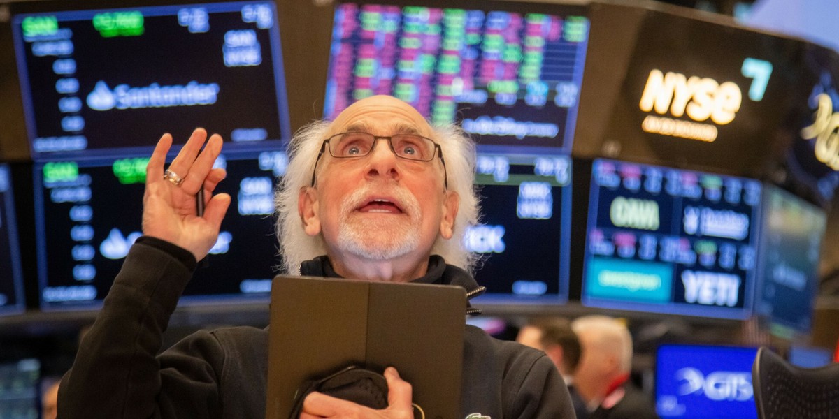 Amerykańskie akcje pod presją. Rynek czeka na ruch Donalda Trumpa