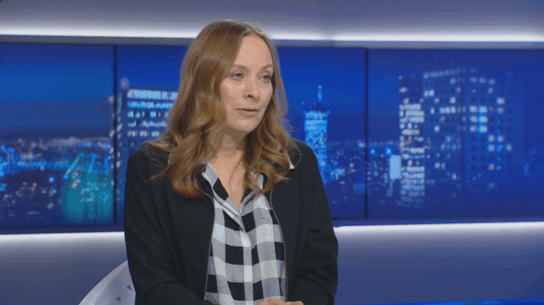 Denerwuje mnie, że nadmiernie skupiamy się na osobach. Zbyt wiele w ramach koalicji debatujemy o personaliach, podczas gdy obywatele oczekują, że będziemy dyskutować o problemach - stwierdziła w audycji "Gość Wydarzeń" minister funduszy i polityki regionalnej Katarzyna Pełczyńska-Nałęcz. "To mnie drażni". Minister Pełczyńska-Nałęcz o dyskusjach koalicyjnych. - INFBusiness