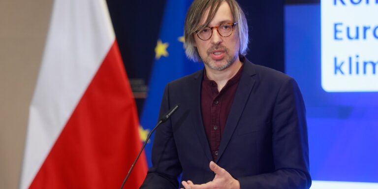 Krzysztof Bolesta wprost. "Rok 2040 bez sensu". Polska zabiega o przesunięcie ETS2 [ROZMOWA] - INFBusiness