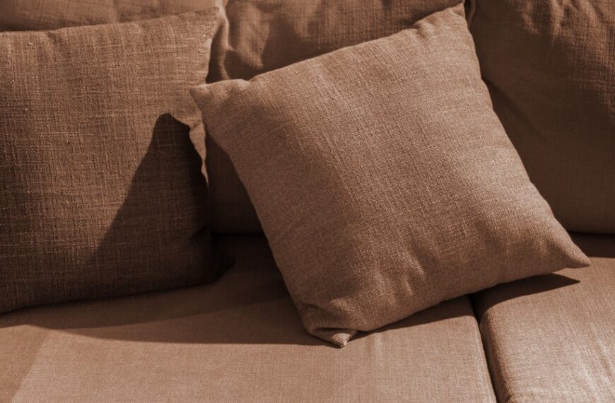 Masowe redukcje etatów w Black Red White. Przedstawiciele załogi przeciwni planom.