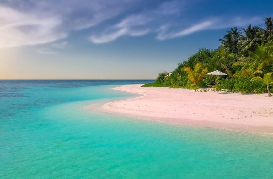 Atak hakerski na polskie biuro podróży. „Rozpoczęły się działania operacyjne służb”