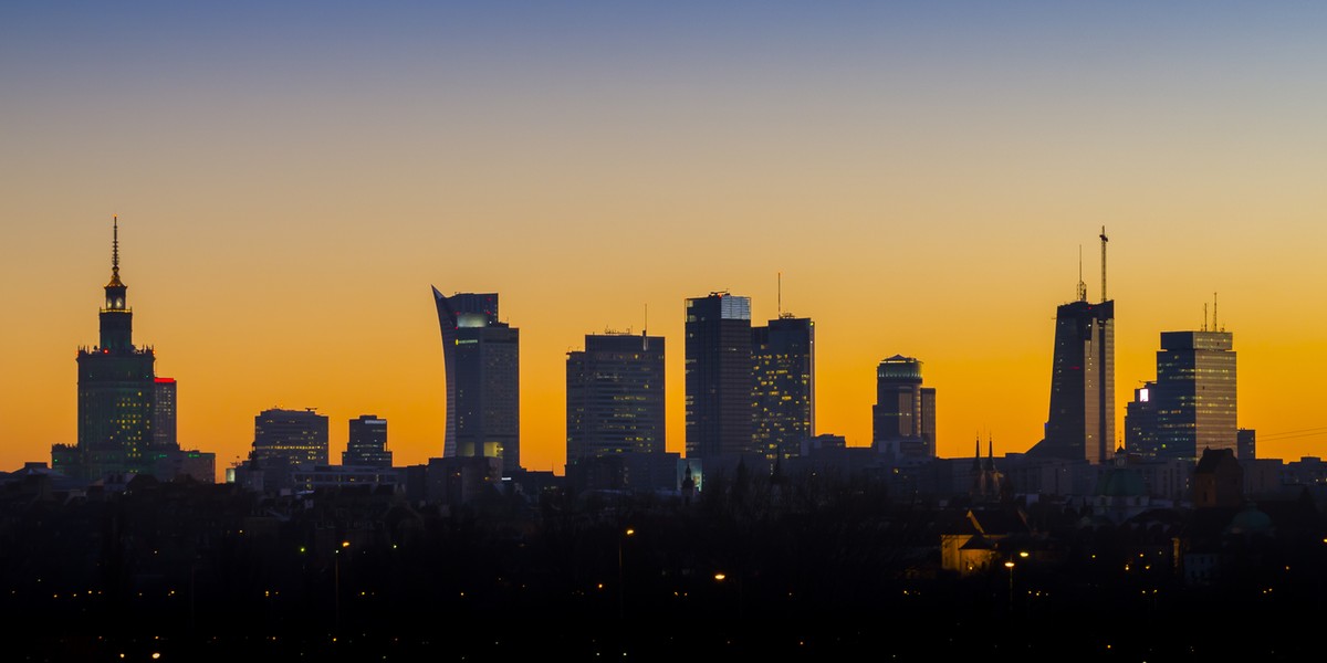 Firma Scope Ratings podtrzymała rating kredytowy Rzeczypospolitej Polskiej na poziomie "A" z prognozą stabilną. Ta decyzja odzwierciedla wyważone ryzyko dla zdolności kredytowej państwa w horyzoncie czasowym kolejnych 12-18 miesięcy. Agencja Scope Ratings utrzymała ocenę kredytową Polski na poziomie "A" z perspektywą stabilną,