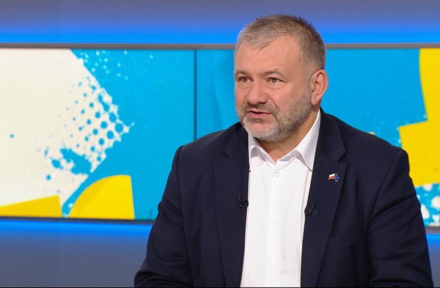 „Mamy tropicieli duchów”. Szef resortu sprawiedliwości o pościgu za Ziobrą