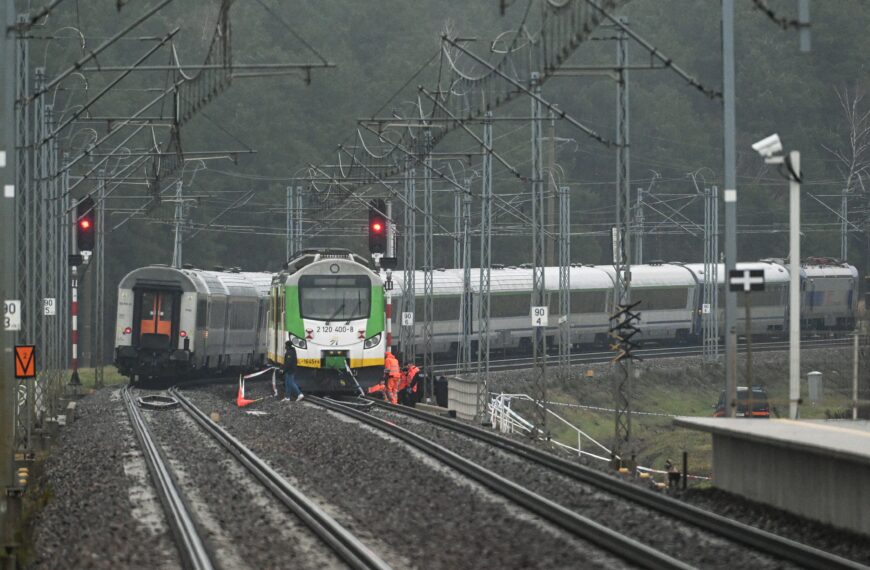 Sabotaż na torach. Tusk pilnie zwołuje naradę.