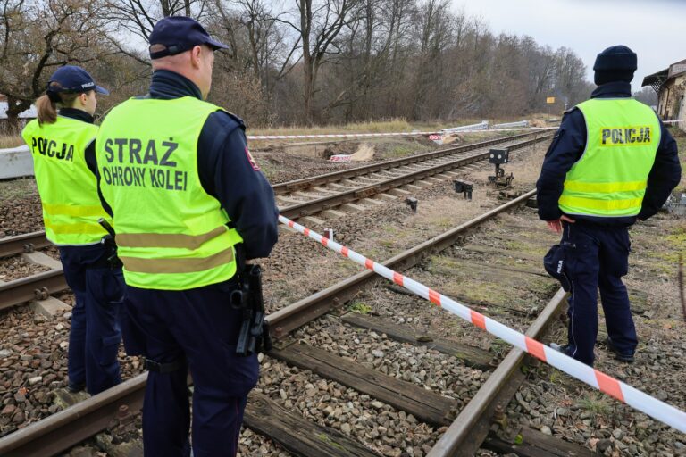 „Czy, według Państwa opinii, Polska jest gotowa na odparcie rosyjskich działań hybrydowych?” - takie pytanie skierowaliśmy do uczestników ankiety SW Research dla rp.pl. Badanie ujawnia: Opinia publiczna w Polsce o zdolności kraju do obrony przed atakami hybrydowymi. - INFBusiness