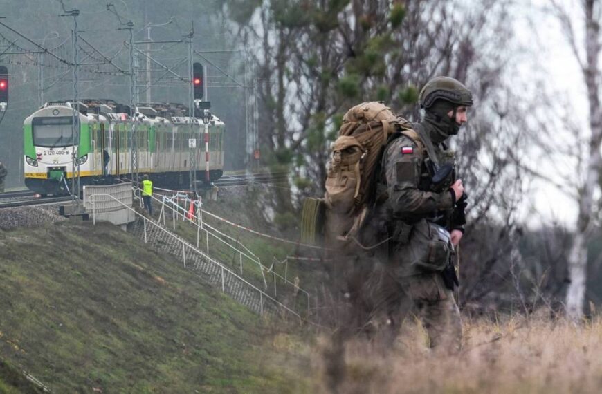 Dawny zwierzchnik służb specjalnych wzywa do ogłoszenia stanu nadzwyczajnego. „Koniec z pobłażaniem”