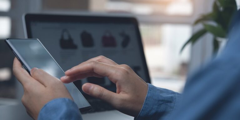 Opuszczone koszyki to ukryty problem sklepów online. Polska włącza się w odnowę procesu płatności. - INFBusiness