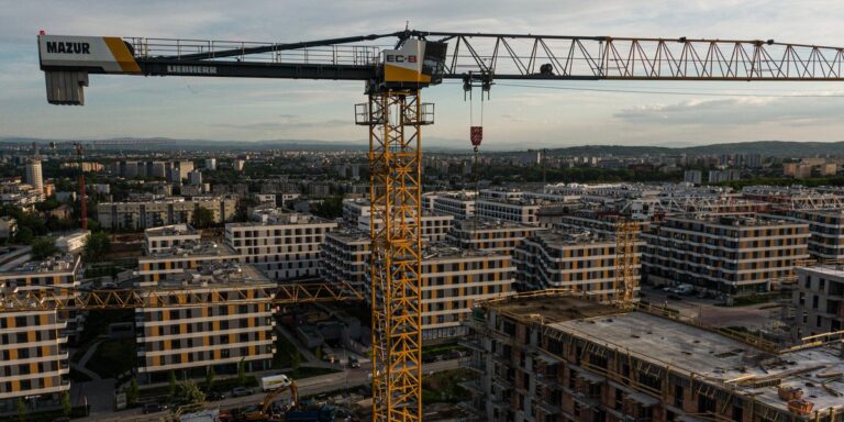 Aktywność budowlana wciąż osłabiona. Dane GUS o rynku nieruchomości mieszkaniowych. - INFBusiness