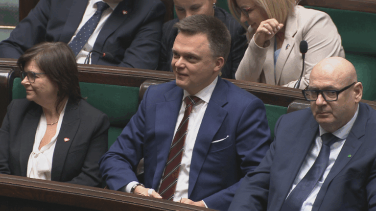 Sejmowe przetasowania. Szymon Hołownia obejmuje nowe stanowisko. - INFBusiness