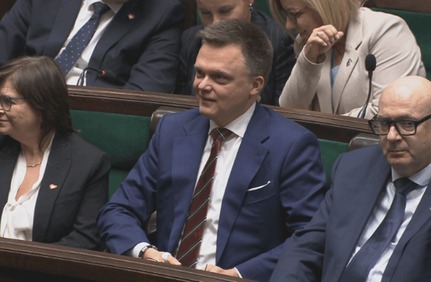 Sejmowe przetasowania. Szymon Hołownia obejmuje nowe stanowisko.