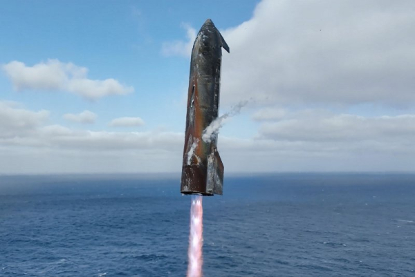 SpaceX przyspiesza planowanie lądownika księżycowego NASA