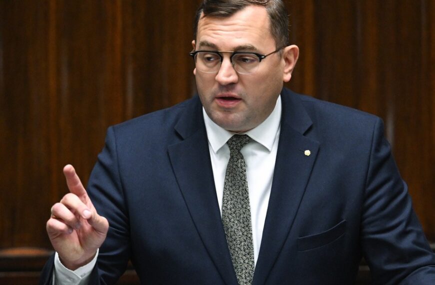 Szef resortu rolnictwa o ewentualnych odwołaniach w związku ze skandalem KOWR. „Nikt…