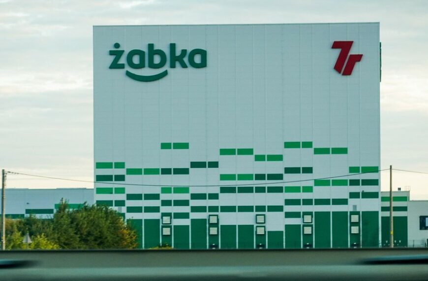 Żabka ujawnia strategię. Spółka prezentuje plan.