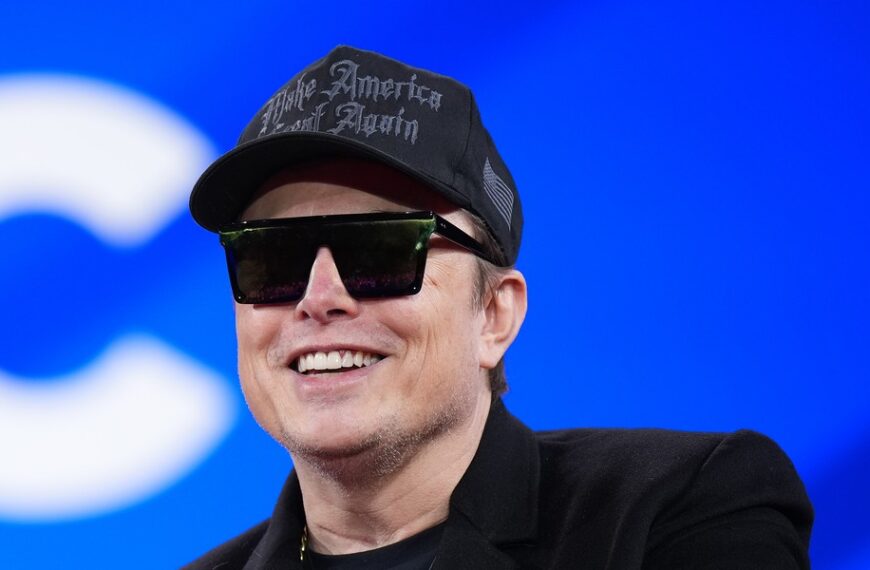 Musk oferuje Intelowi współpracę. Tesla rozważa budowę fabryki superchipów AI.