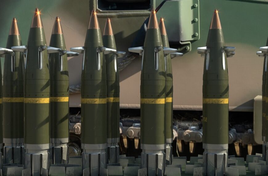 Wytwarzanie pocisków 155 mm w Europie nabiera tempa. Specjaliści alarmują o potencjalnej…