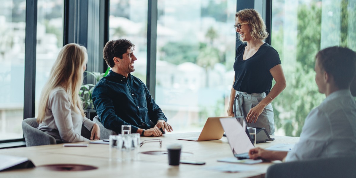 Po roku od największej unii w branży, Vienna Life prezentuje odświeżoną wielkość operacyjną i aspiracje. Firma dąży do znalezienia się w TOP3 towarzystw ubezpieczeń na życie, planuje rozwijać się szybciej od rynku, lokować kapitał w dystrybucję i kontynuować rozwój standardu prostych, życiowych polis. Zamierzeniem strategii jest nie tylko intensyfikacja wzrostu firmy, ale również oddziaływanie na sposób funkcjonowania sektora ubezpieczeń na życie w Polsce. Vienna Life: Aspirujemy do czołowej trójki firm ubezpieczających życie - INFBusiness