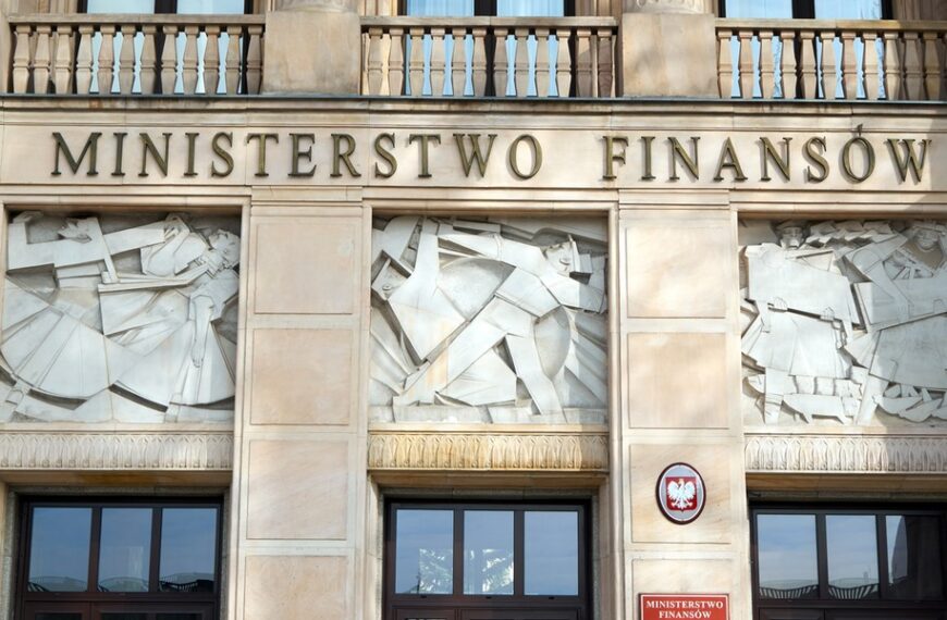 MMF alarmuje Polskę w sprawie długu. Doradza rządowi kontrowersyjny krok.