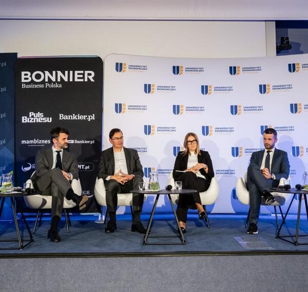 Gospodarka i Biznes News to dynamiczny portal informacyjny, który dostarcza najświeższe wiadomości z zakresu ekonomii i biznesu. Strona skierowana jest przede wszystkim do polskich przedsiębiorców i ludzi biznesu, pragnących być na bieżąco z kluczowymi wydarzeniami gospodarczymi. Serwis oferuje szeroki wachlarz tematów, w tym aktualności z dziedzin takich jak gospodarka, biznes, nieruchomości i budownictwo, przedsiębiorczość oraz show-biznes. Dodatkowo, Gospodarka i Biznes News porusza kwestie związane z medycyną i nowoczesnymi technologiami IT, dostarczając kompleksowych informacji niezbędnych do podejmowania świadomych decyzji biznesowych. Koniec ery paliw w polskiej ekonomii? Nadchodzą trudności.