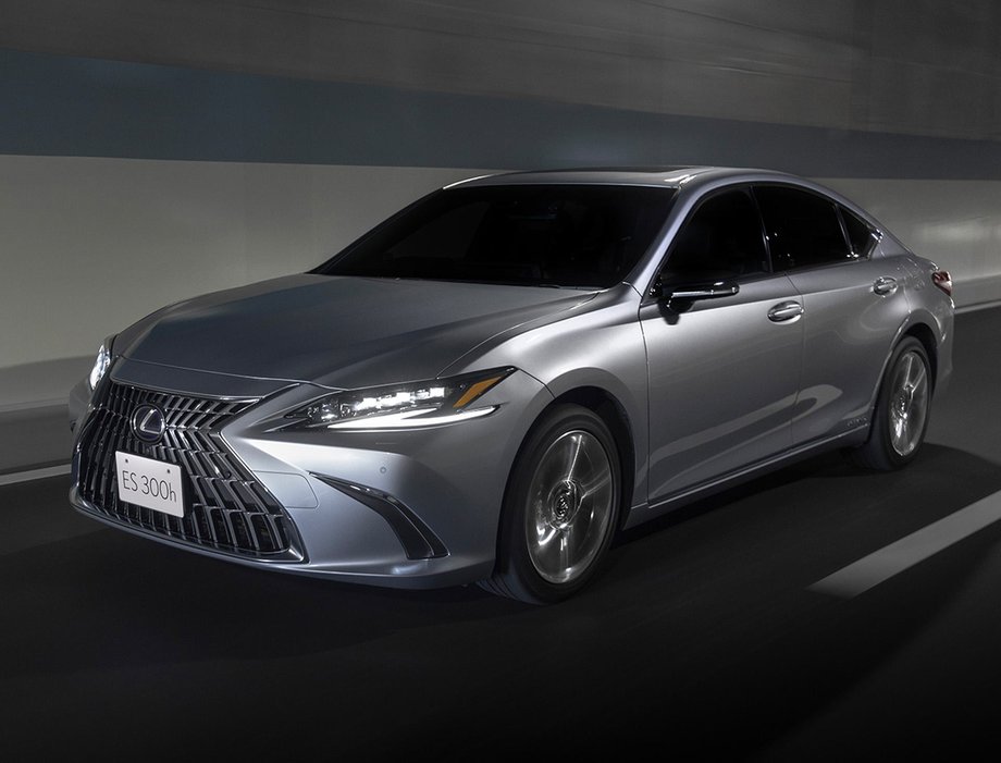 Lexus w nowej odsłonie? Idealna okazja. Posezonowa obniżka. - INFBusiness