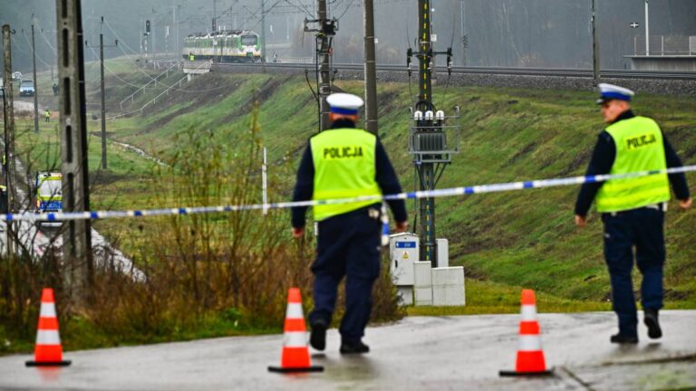 "Nawet bezzałogowce nie były równie niebezpieczne". Specjalista o sabotażu kolejowym - INFBusiness