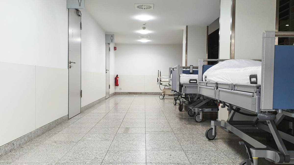 Kolejny atak w szpitalu, tym razem pobito pielęgniarkę. Oskarżono 26-latka