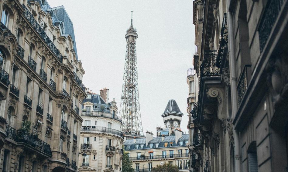 Paryż tracił 12 000 mieszkańców rocznie w ostatnich latach. Przyczyna może leżeć na rynku nieruchomości
