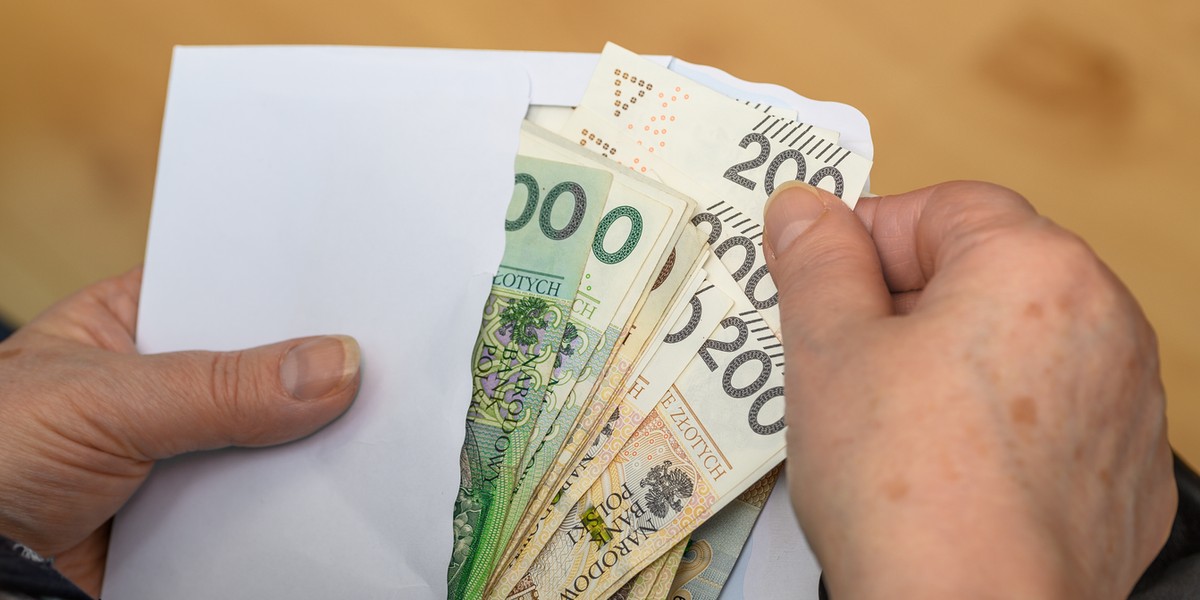 Darowizna w kopercie może okazać się źródłem problemów