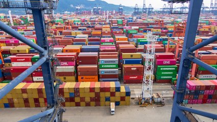 Import z Chin uderza w polską gospodarkę. Temu i Shein zacierają ręce